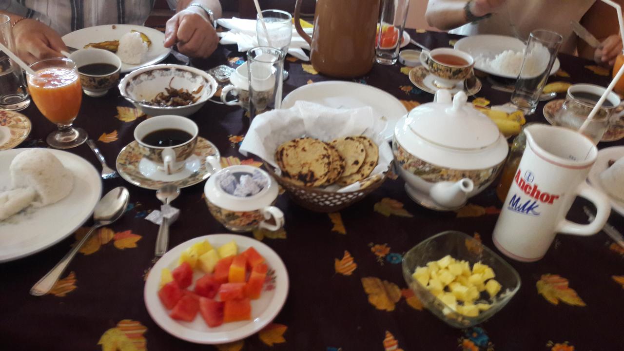 Apple Sara Home Stay Kandy Kültér fotó